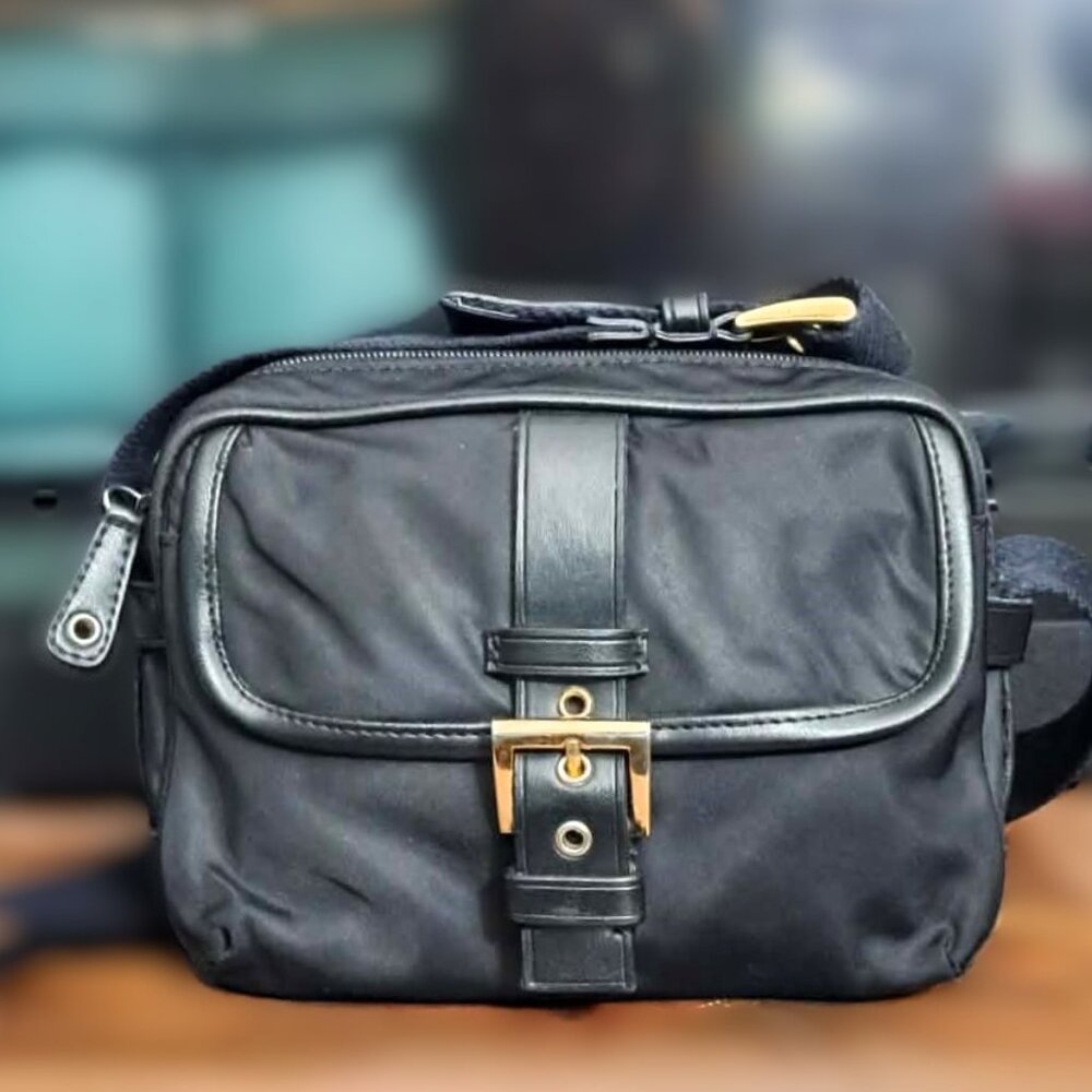 Nine West High-quality Rainproof Nylon Leather Trim Crossbody Bag Like New - Picture 8 of 10